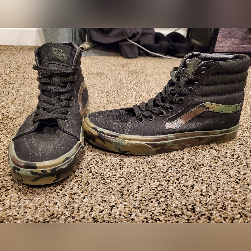 Vans Sk8 Hi Size 8 Women's Shoes Black/ Camo DISCONTINUED